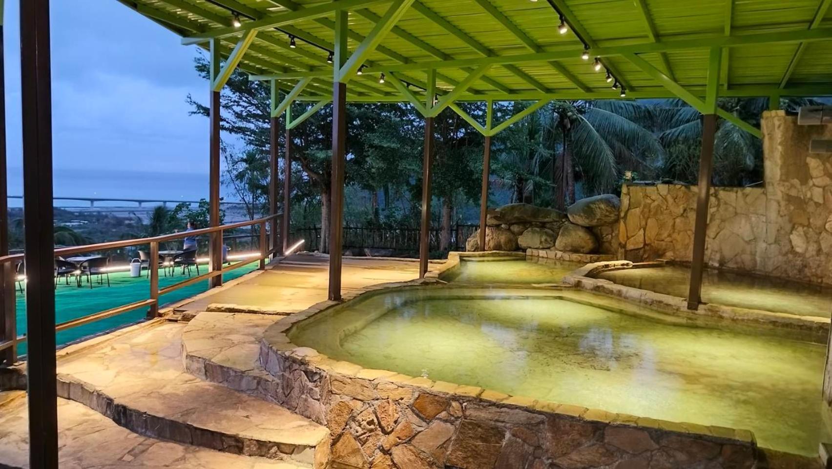 Bed and Breakfast 山水妍溫泉會館-台東館 à Taimali Extérieur photo